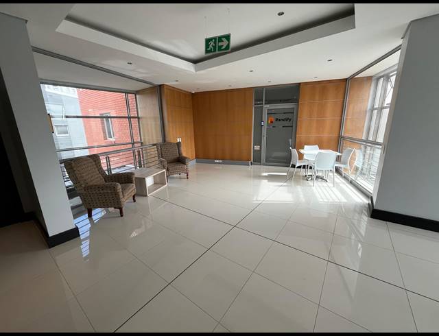 116M² OFFICE TO LET IN CENTURY CITY